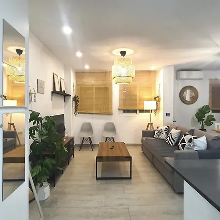 5 De 2 Y Metro Apartment